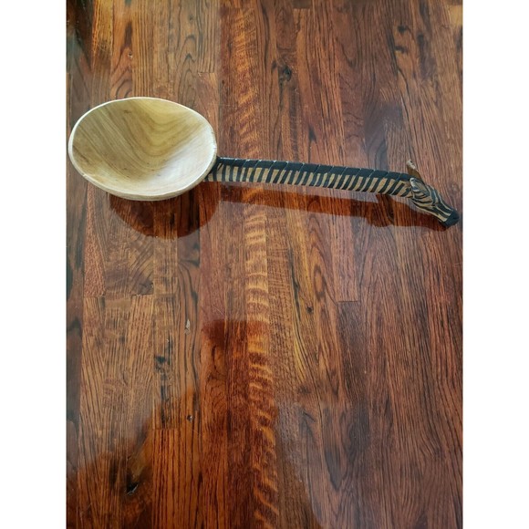 Vintage Giraffe Wooden Spoon Hand Carved Handmade Zoo Animal - Picture 1 of 9